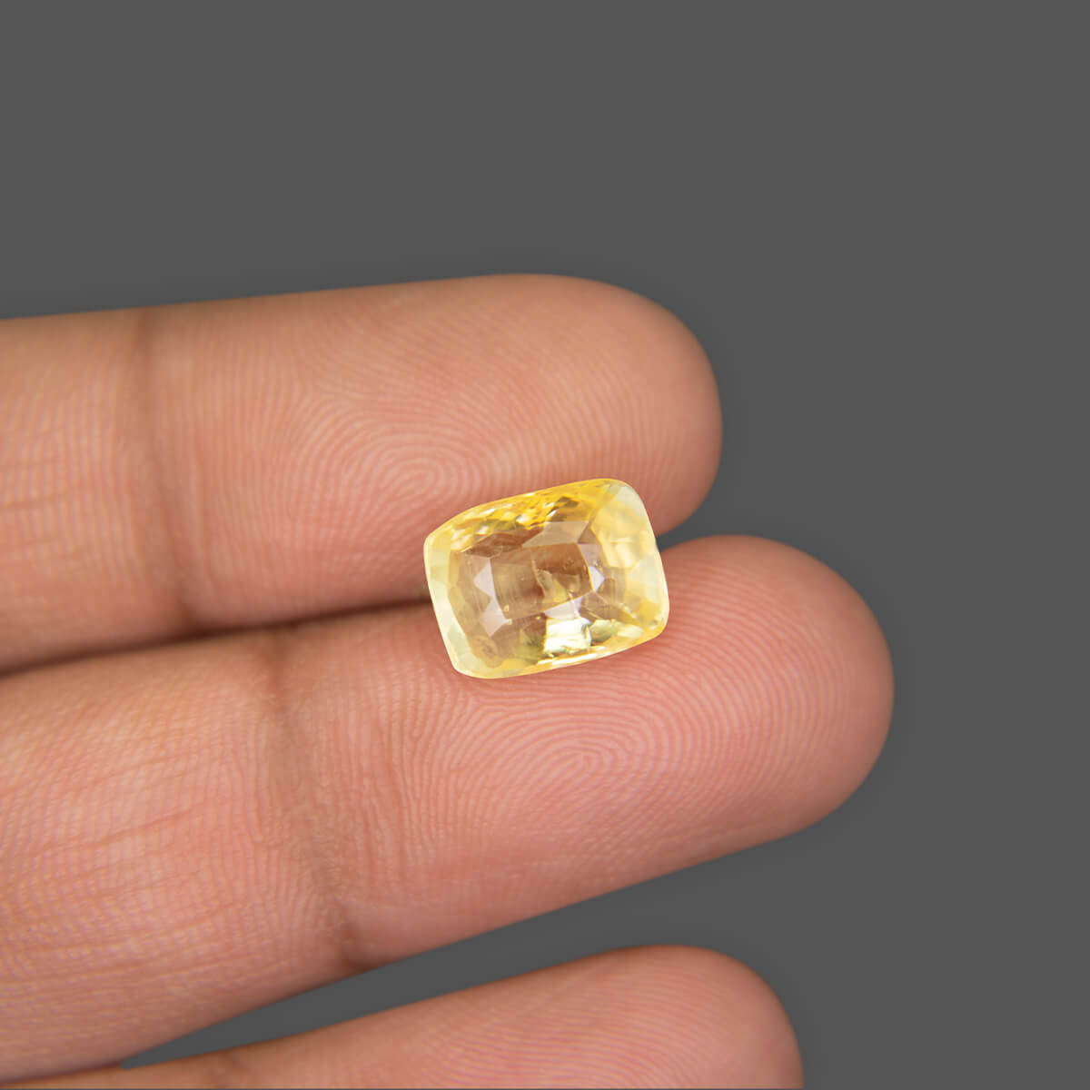 Yellow Sapphire - 5.05 Carat