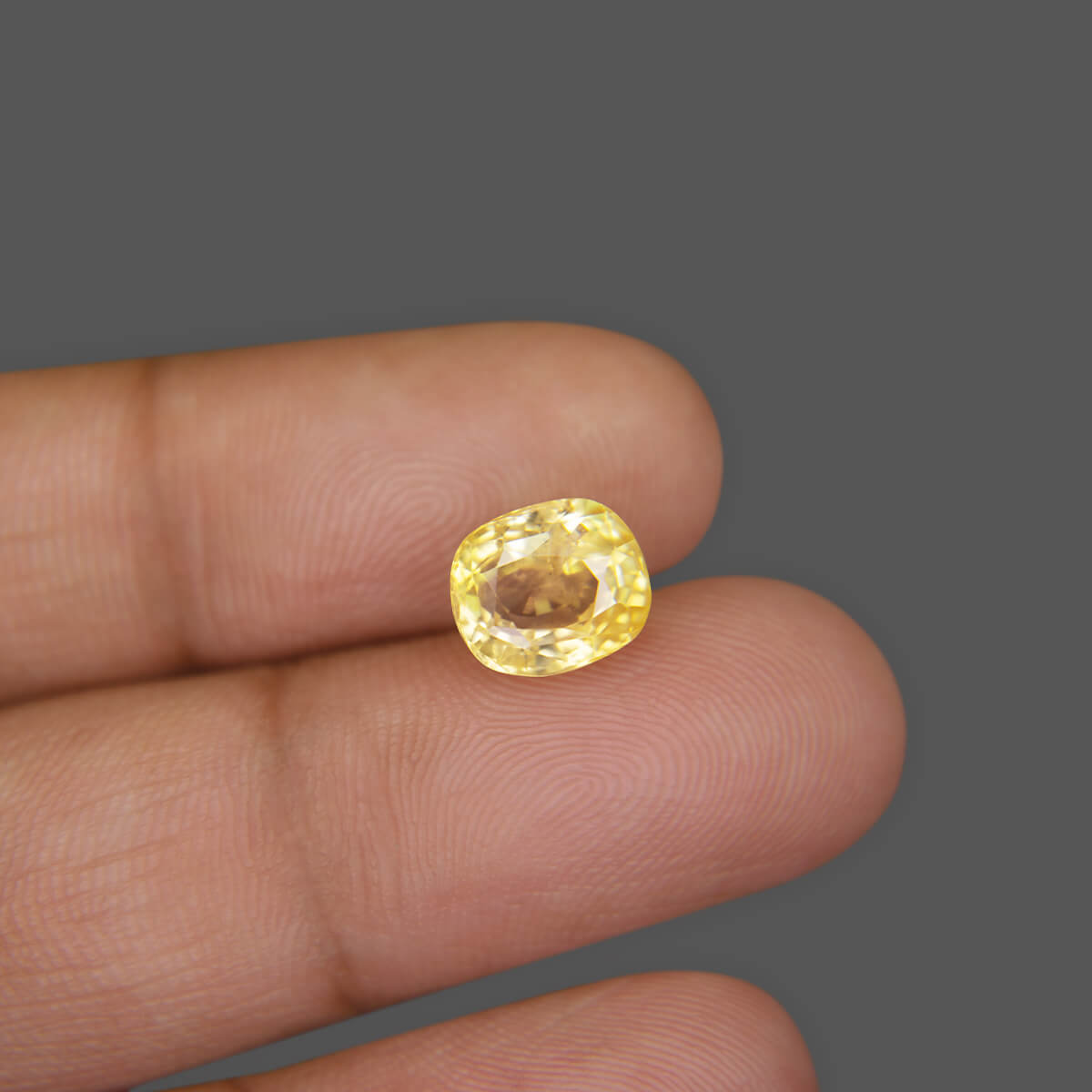 Yellow Sapphire - 4.31 Carat