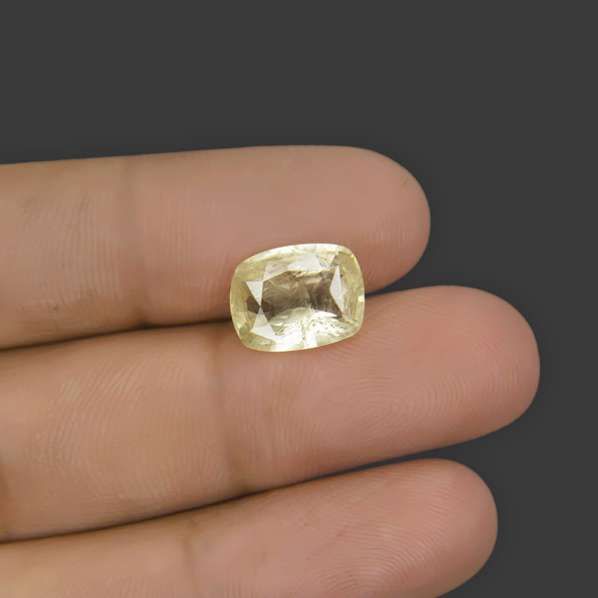 Yellow Sapphire - 4.90 Carat