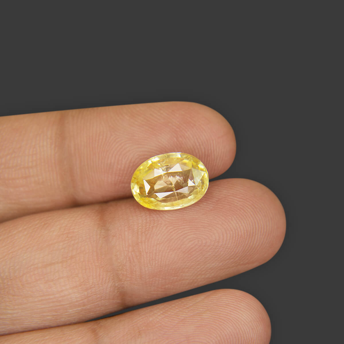 Yellow Sapphire - 5.69 Carat