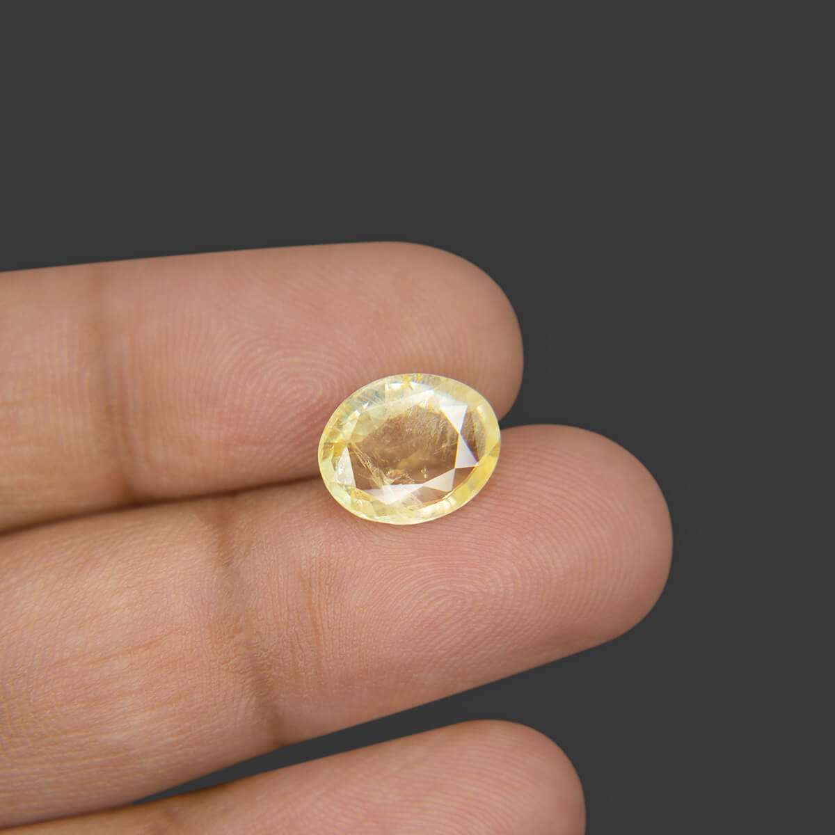 Yellow Sapphire - 4.93 Carat