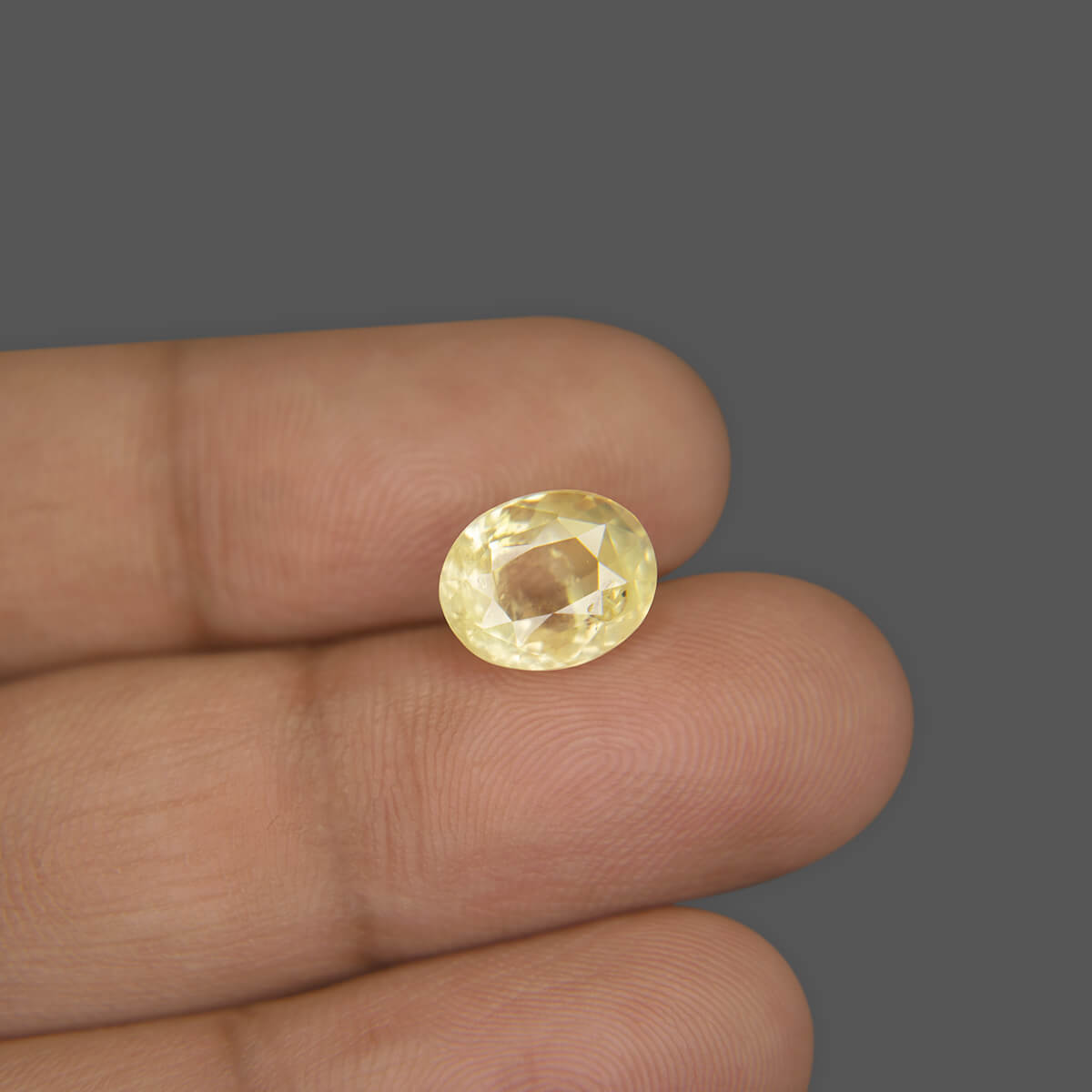 Yellow Sapphire - 4.65 Carat