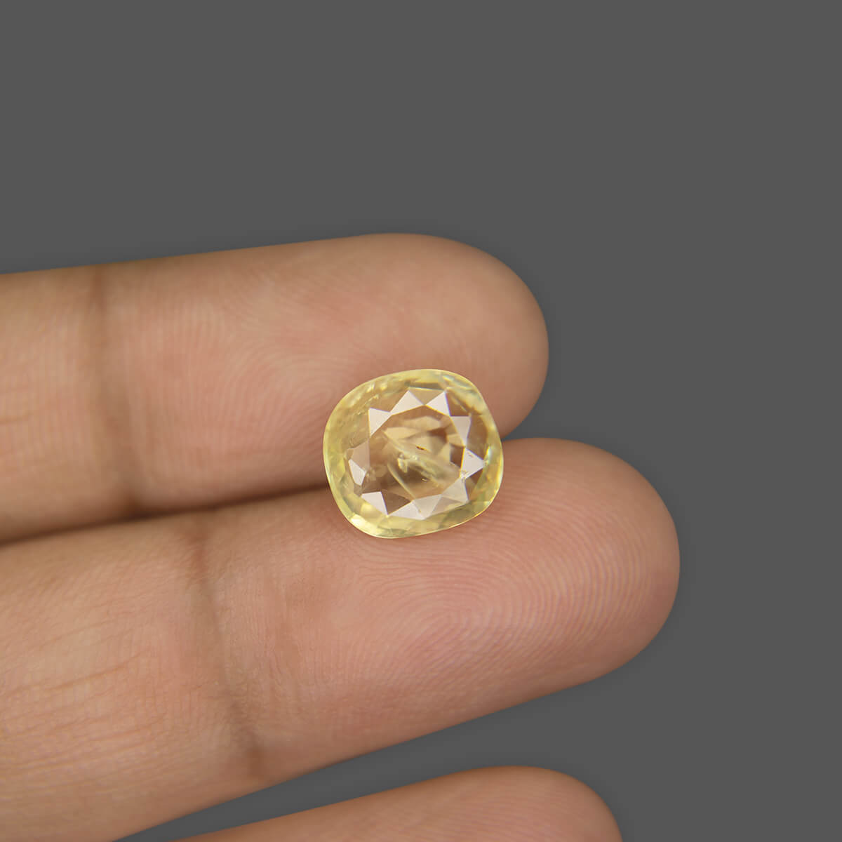 Yellow Sapphire - 4.98 Carat