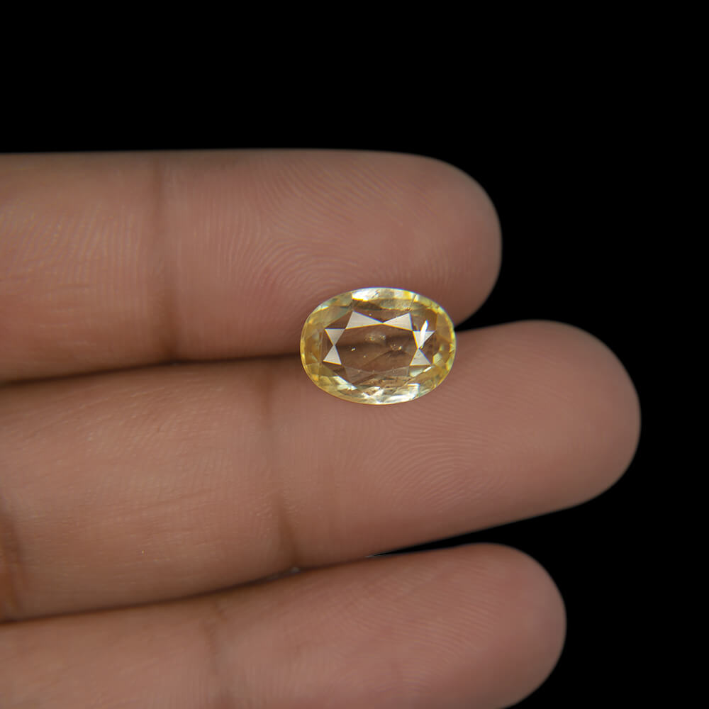 Yellow Sapphire (Pukhraj) Sri Lanka - 5.59 Carat (6.25 Ratti)