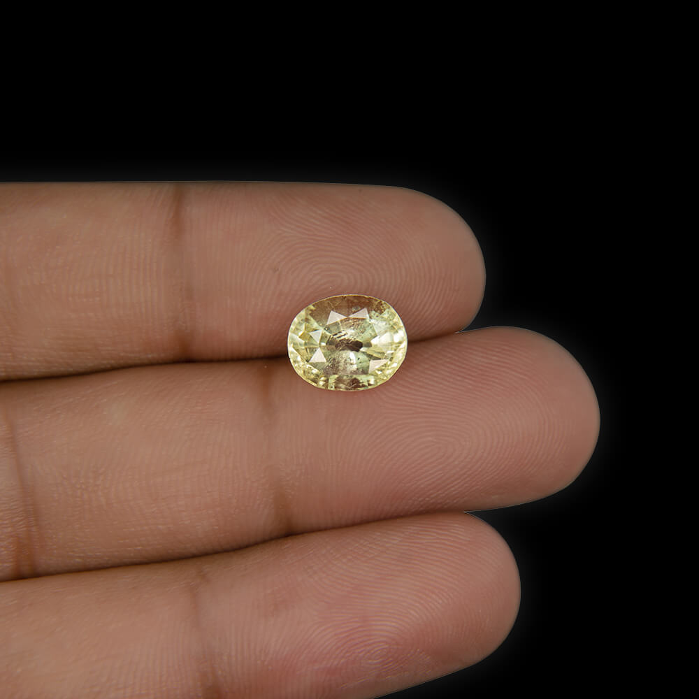 Yellow Sapphire (Pukhraj) Sri Lanka - 4.06 Carat (4.50 Ratti)