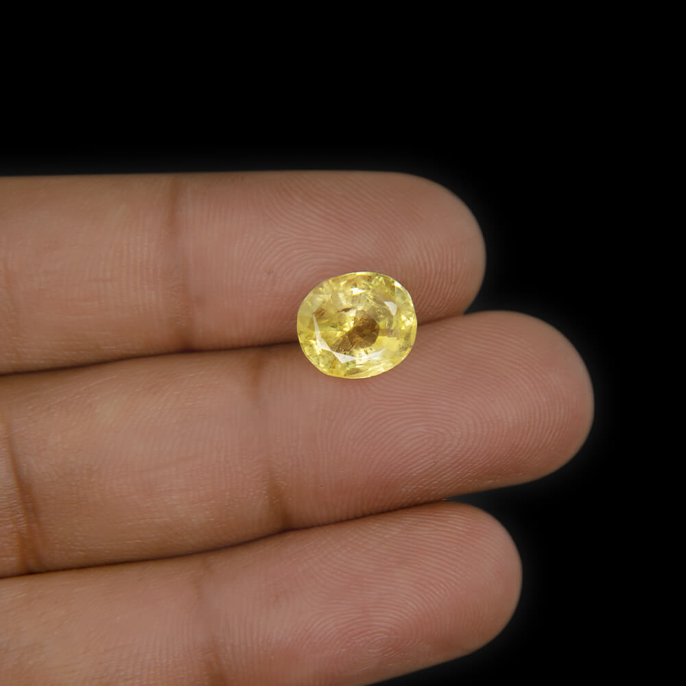 Yellow Sapphire (Pukhraj) Sri Lanka - 5.03 Carat (5.25 Ratti)