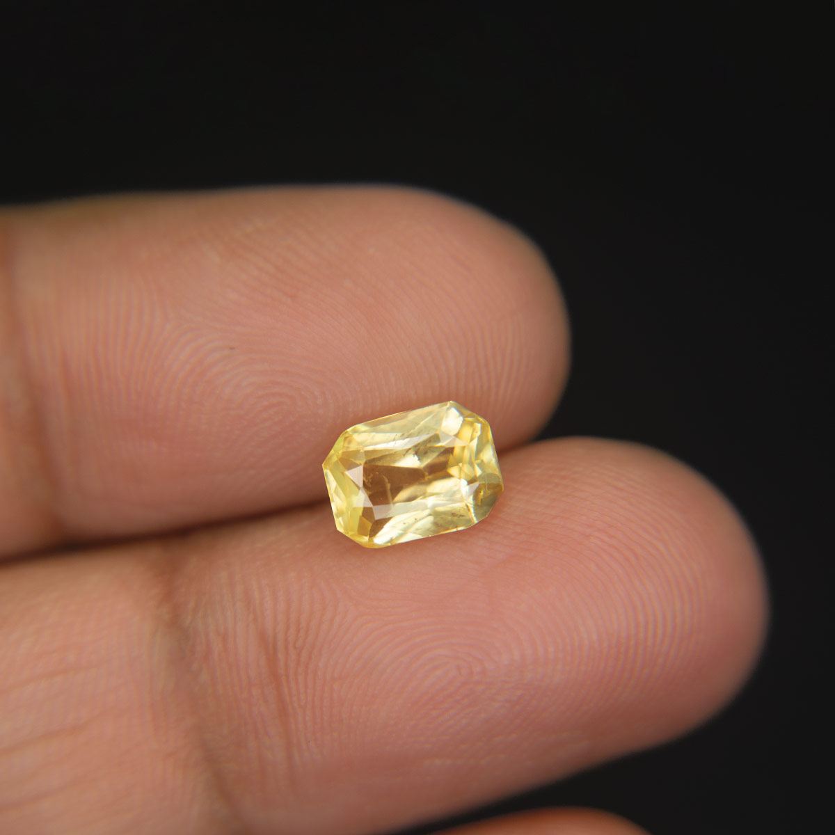 Yellow Sapphire - 2.12 Carat
