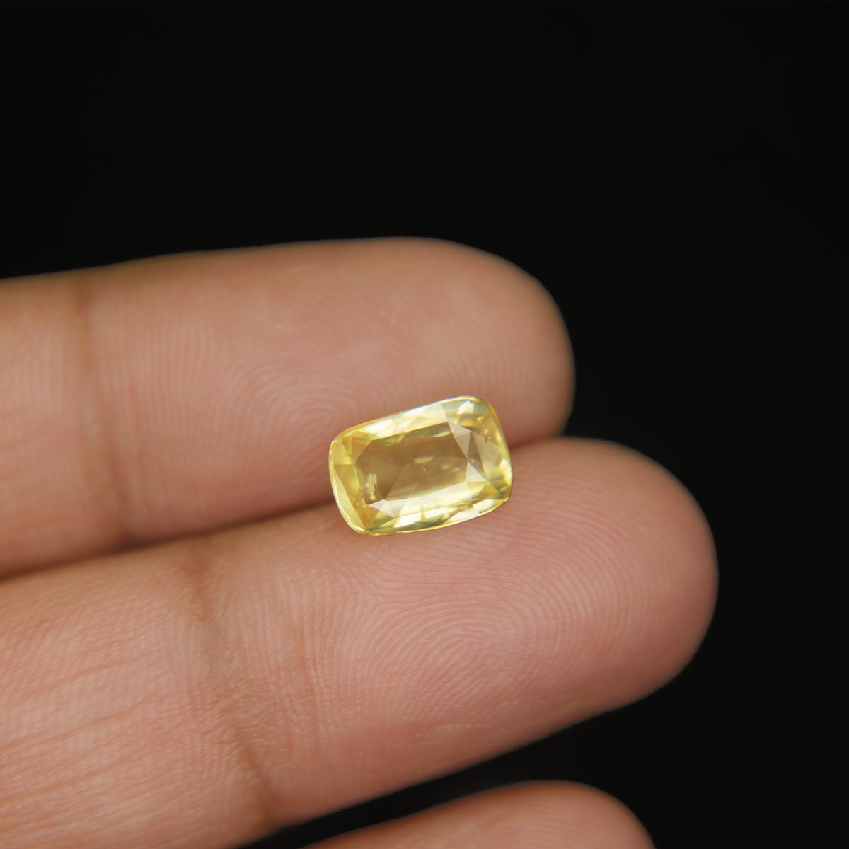 Yellow Sapphire - 3.08 Carat