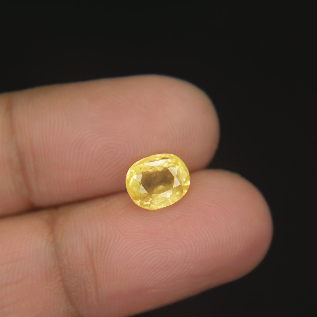 Yellow Sapphire - 3.49 Carat