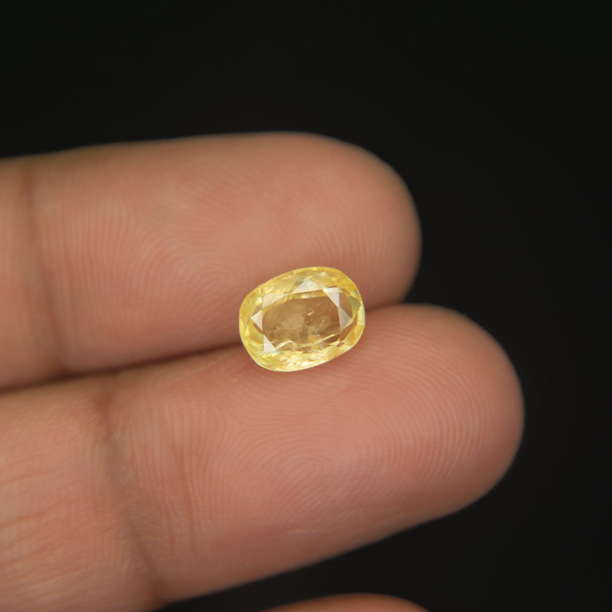 Yellow Sapphire - 2.63 Carat